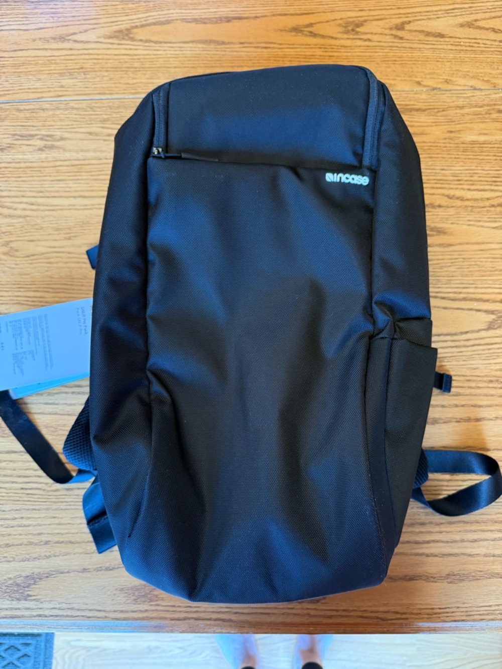 NWT Incase DSLR Camera BackPack